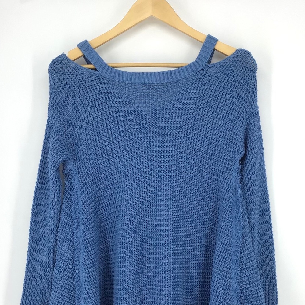 Elan Waffle Blue V-Neck Cold Shoulder Sweater - Picture 5 of 6